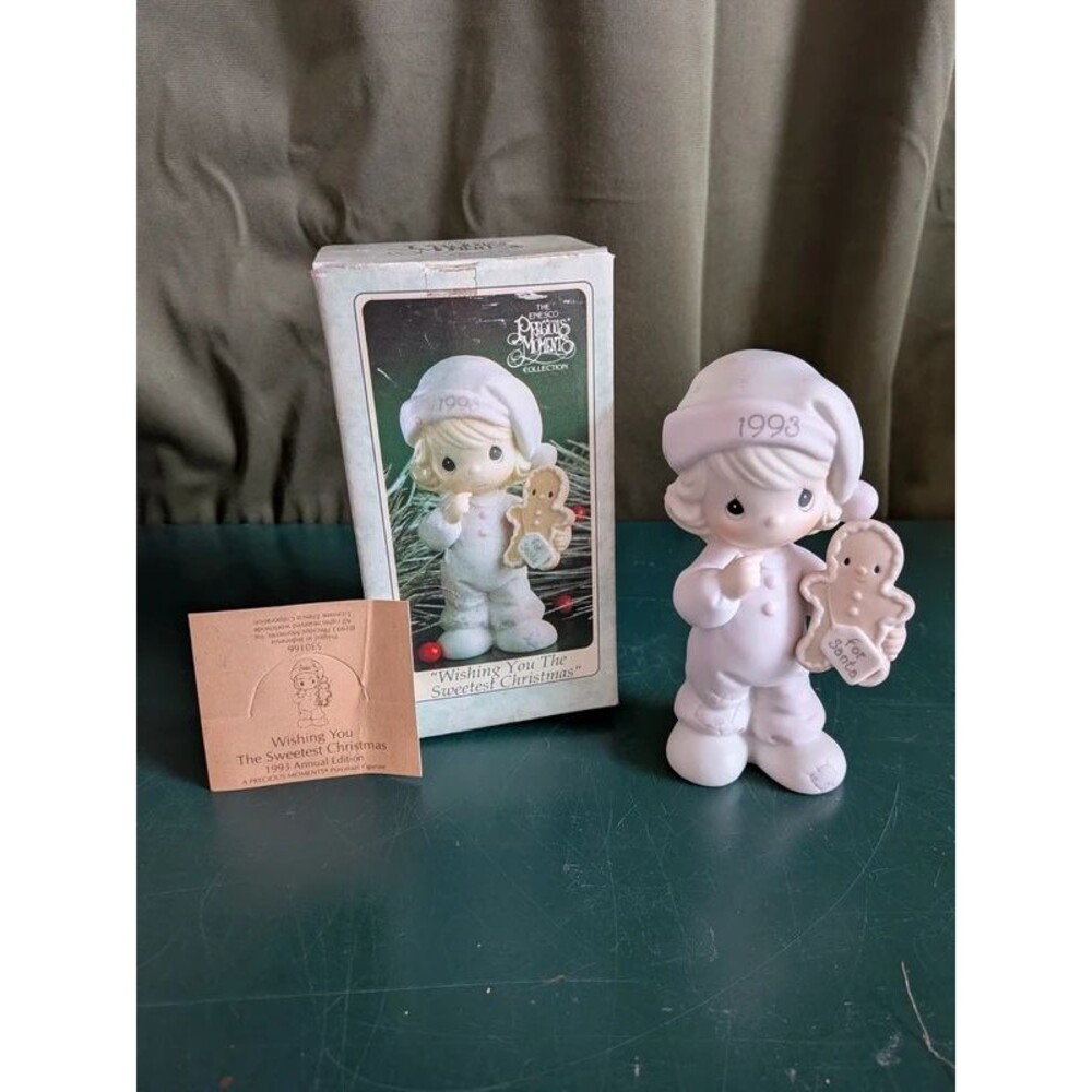 Vintage 1993 Precious Moments Figurine "Wishing You The Sweetest Christmas"